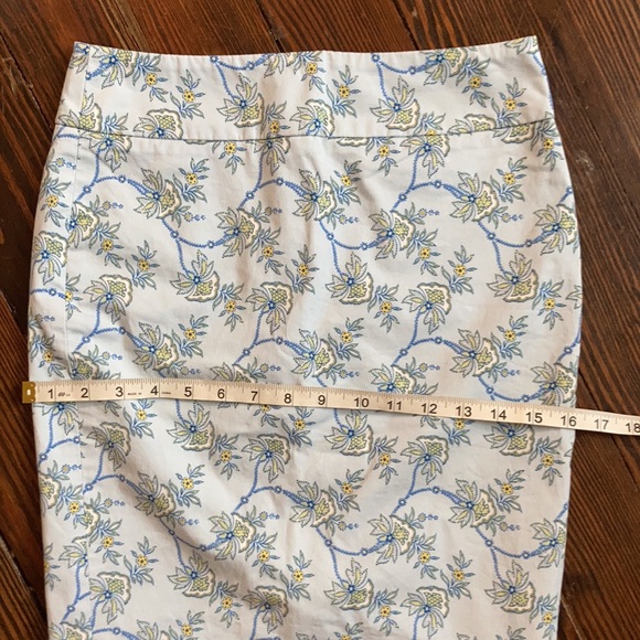 Ann Taylor Floral Multi Color Skirt 0 Petite - Picture 5 of 13